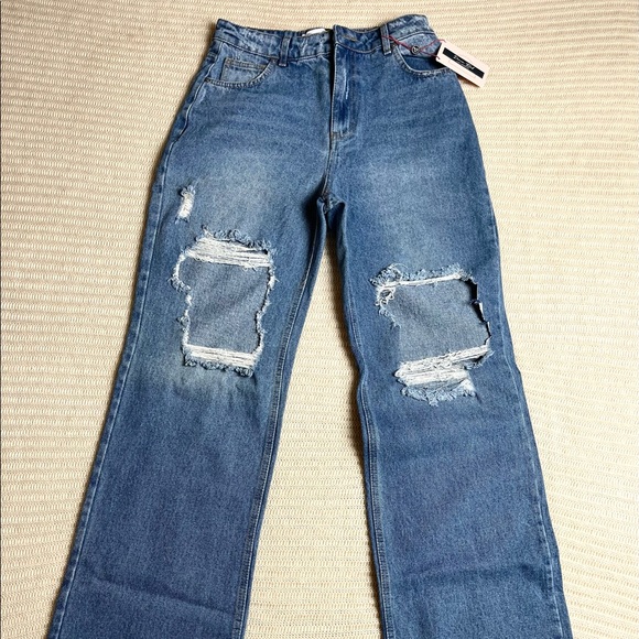 Distressed vintage Mom Jeans - Picture 4 of 5